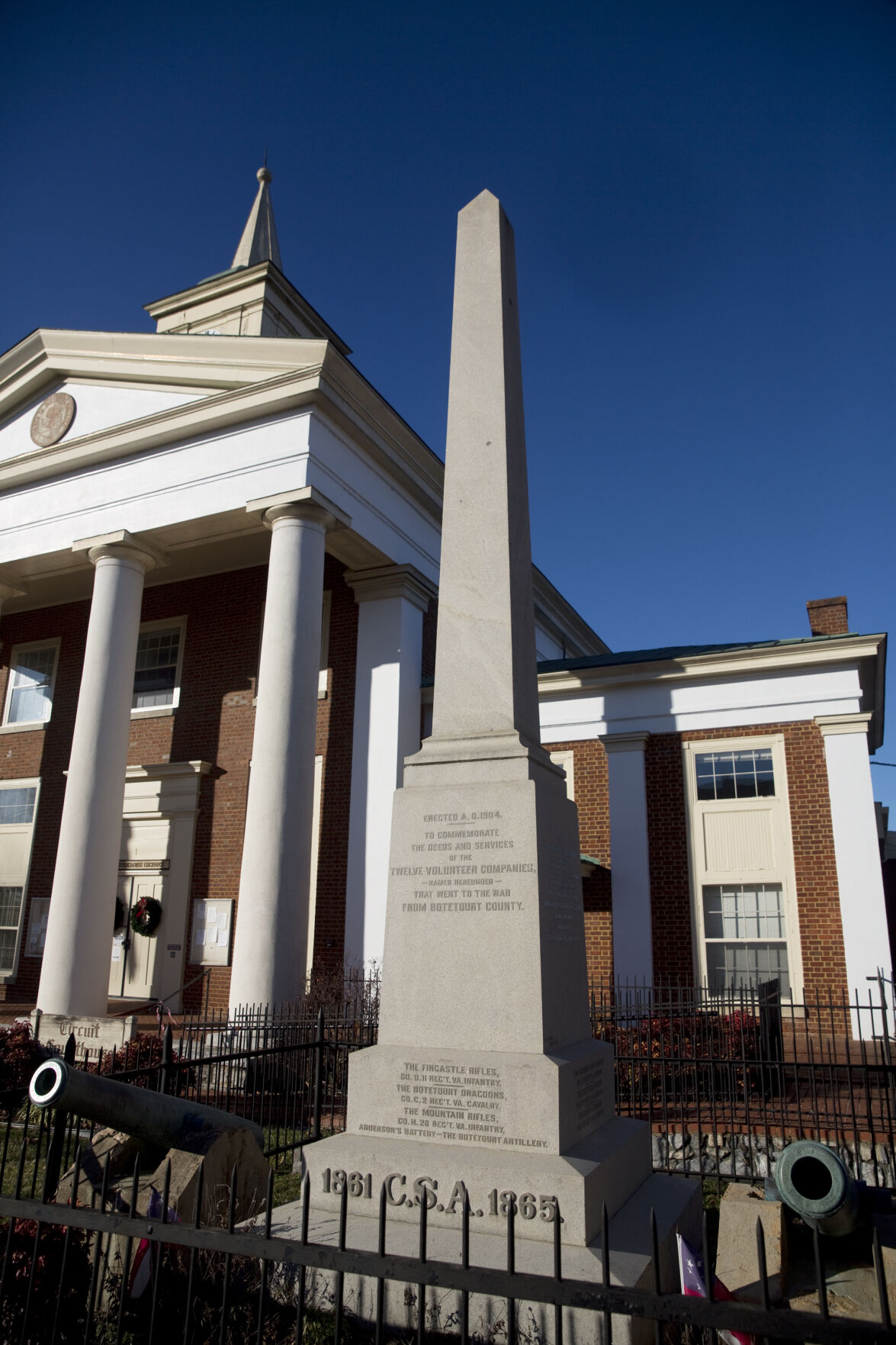 011221-civilwarmonument-roa-02 (copy)